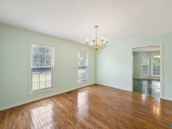 5th image of 106 Hammons St