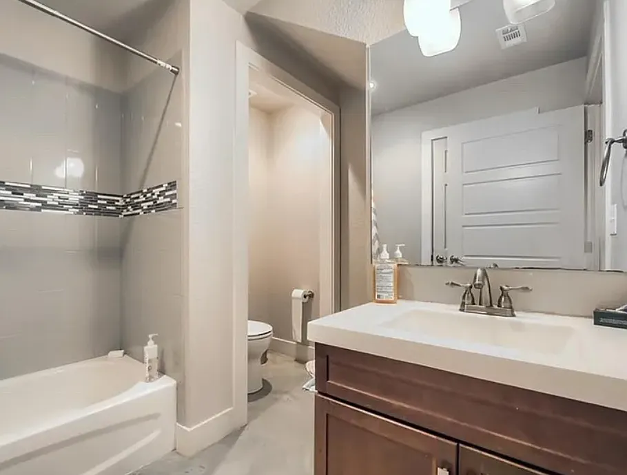 2 bed, 1214 sqft, $2,500 — Photo 2