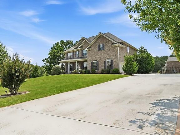 3rd image of 15 Granville Ln