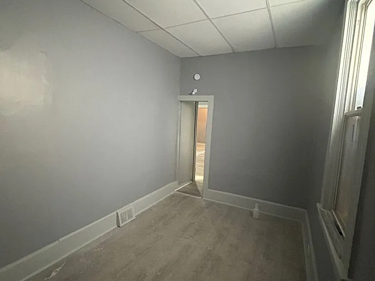 4019 Newark Ave — Photo 31