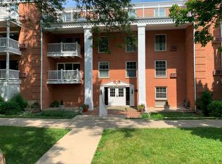 81 6th Ave APT 105, La Grange, IL