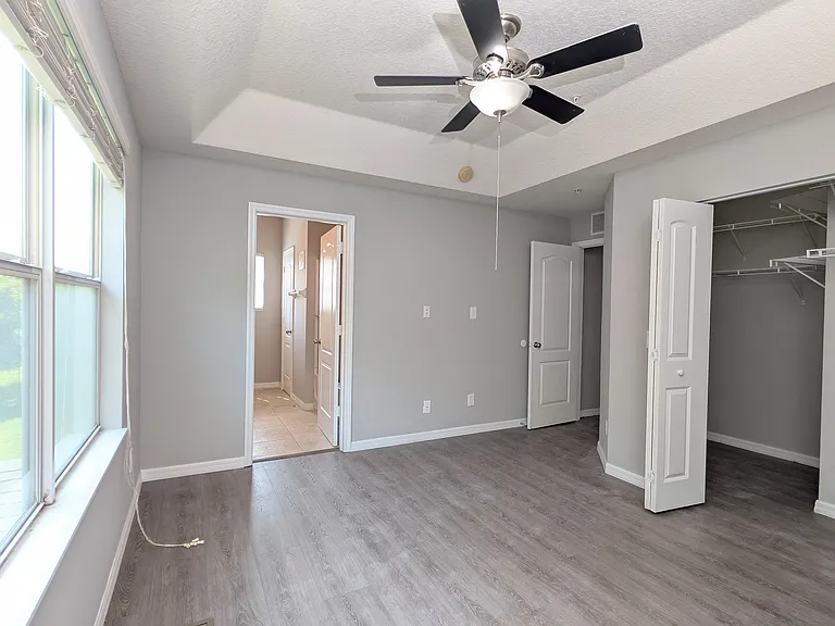 2281 Betsy Ross Ln — Photo 7