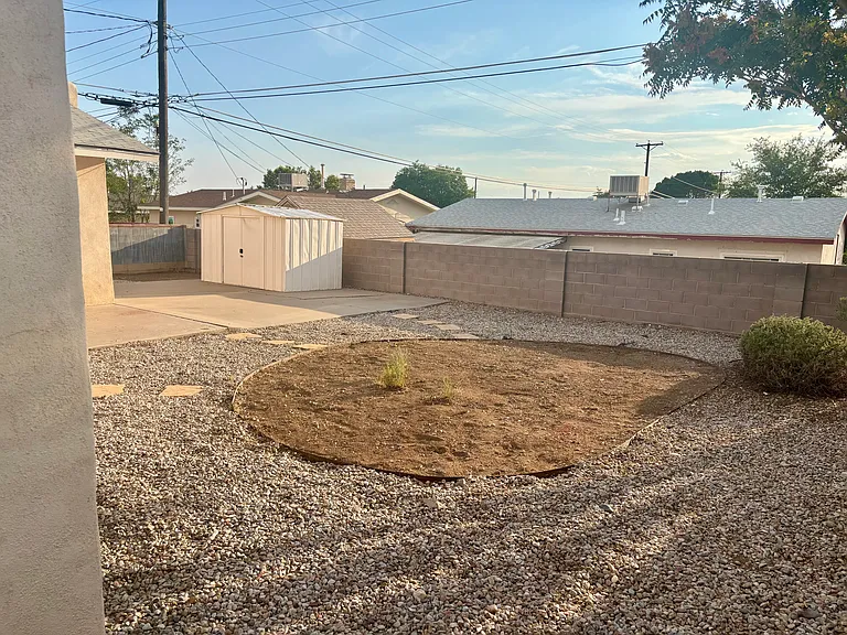 1501 Tomasita St NE — Photo 18