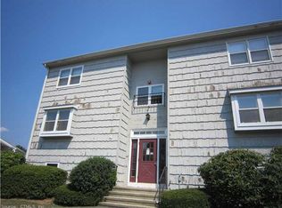 31 Carriage Dr, Milford, CT 06460