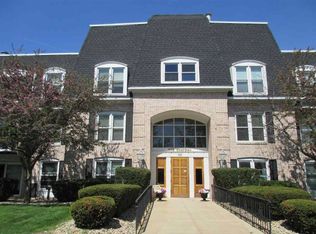 111 Rust Rd APT 112, Bloomington, IL 61701