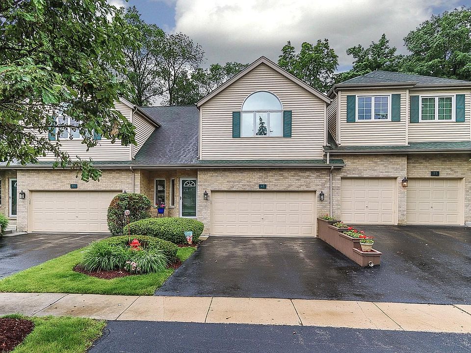 1st image of 45 Charlemagne Cir