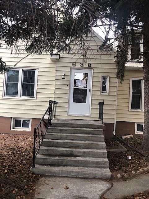 1st image of 638 1st St S