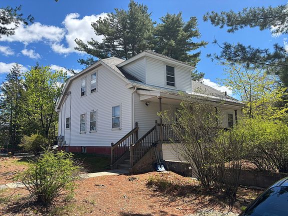 2nd image of 576 Abbott Ave #1