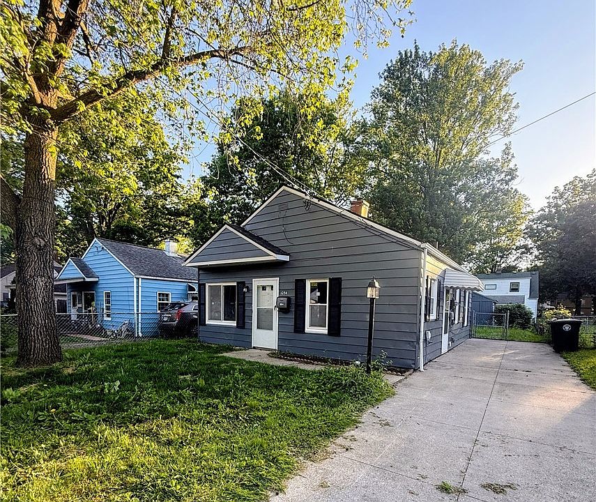 1st image of 1054 Merton Ave