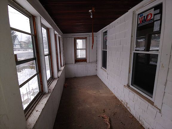 2nd image of 166 Forest Ave