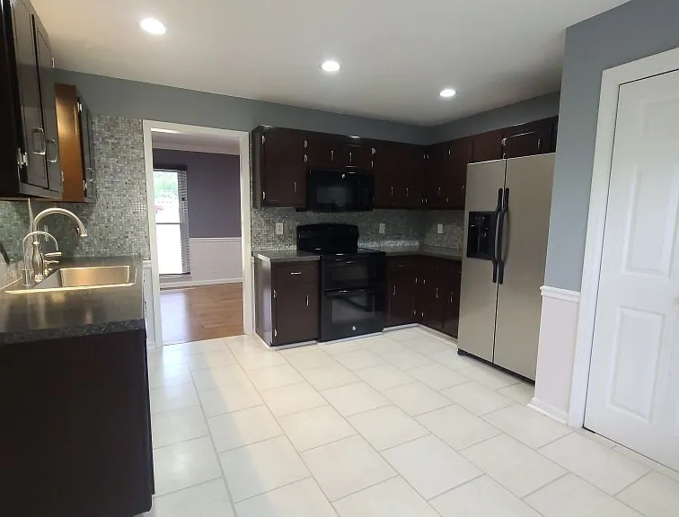 2127 Amadeus Dr — Photo 4