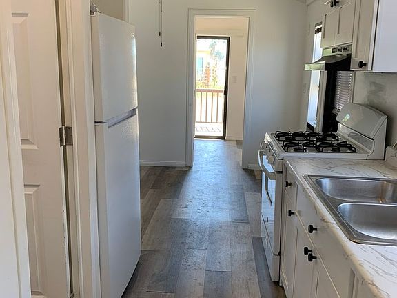 4th image of 375 Ramona Expy Space 29