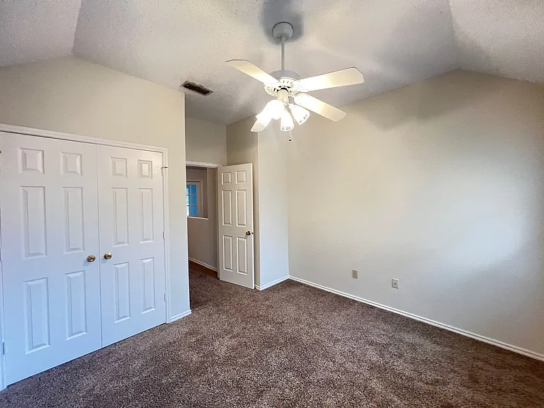 723 Sumner Dr — Photo 15