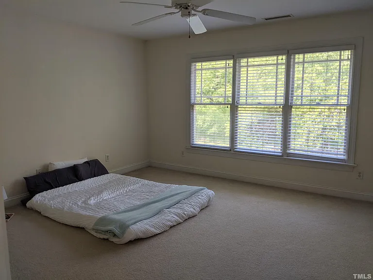 200 Charleston Ln — Photo 19