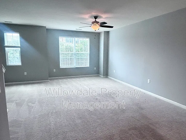 6002 Kentworth Dr — Photo 11