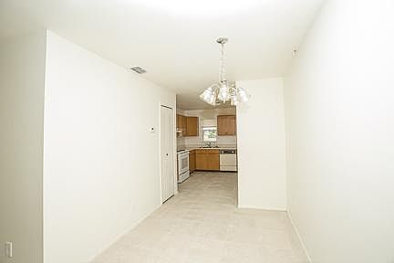 2nd image of 901 SE 8th Ter APT 1
