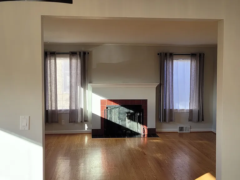 4224 Wallingford Ave N — Photo 9