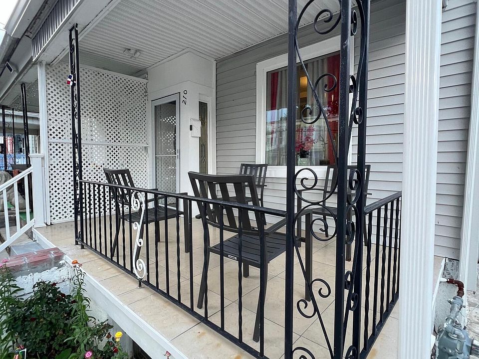 1st image of 210 Sambourne St