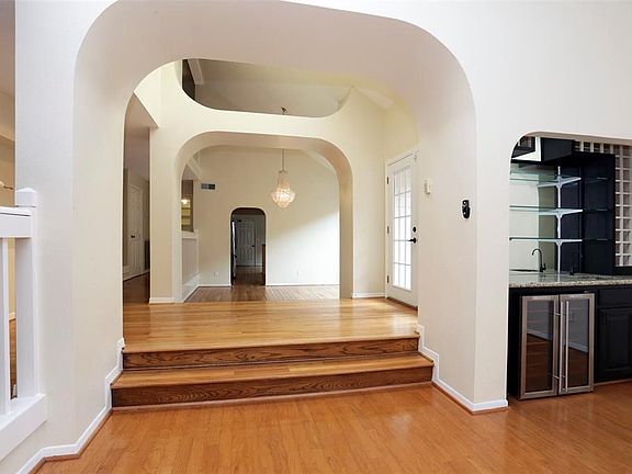 3rd image of 9017 Briar Forest Dr