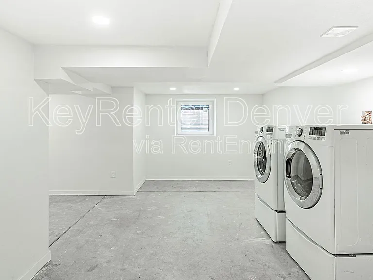 421 N Stuart St — Photo 25