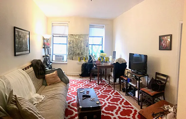 Rented by Luxor Homes & Investment Realty | media 35