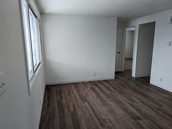 3rd image of 1463 Benton St #16