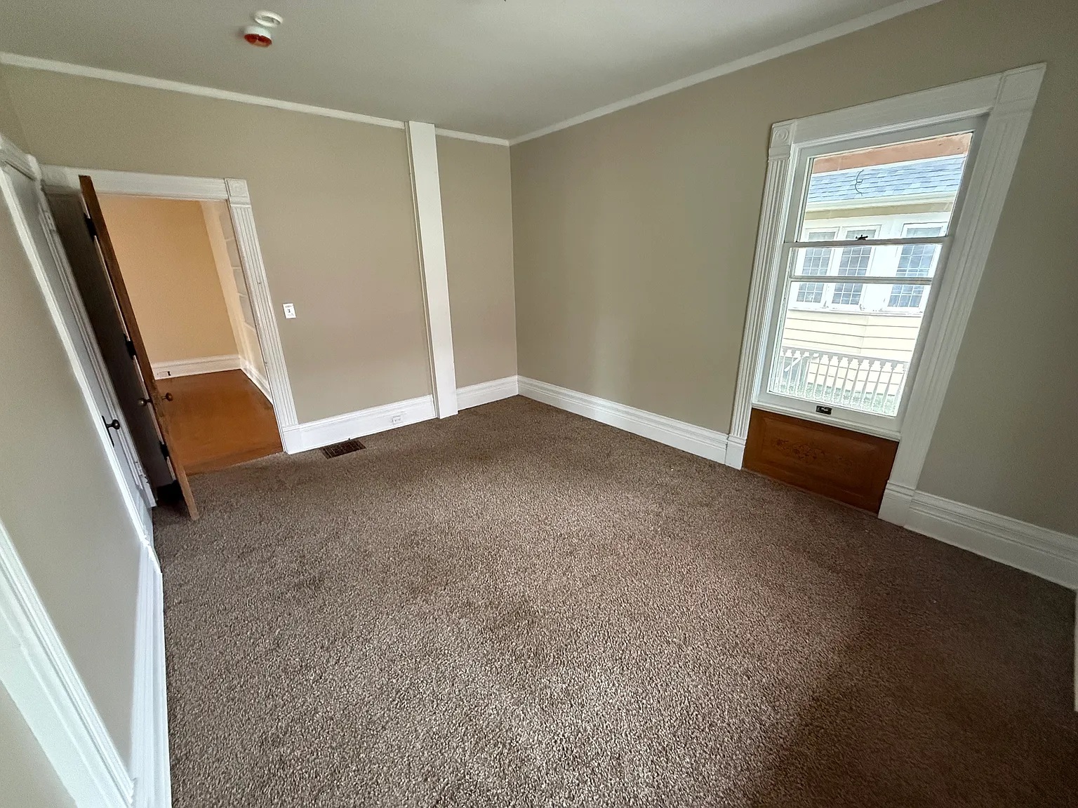 1 bed, $1,300 — Photo 2