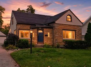 2464 Forest Grove Ave SW, Wyoming, MI 49519