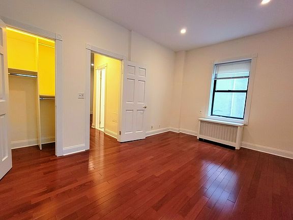 5th image of 137 E 29th St APT 1C