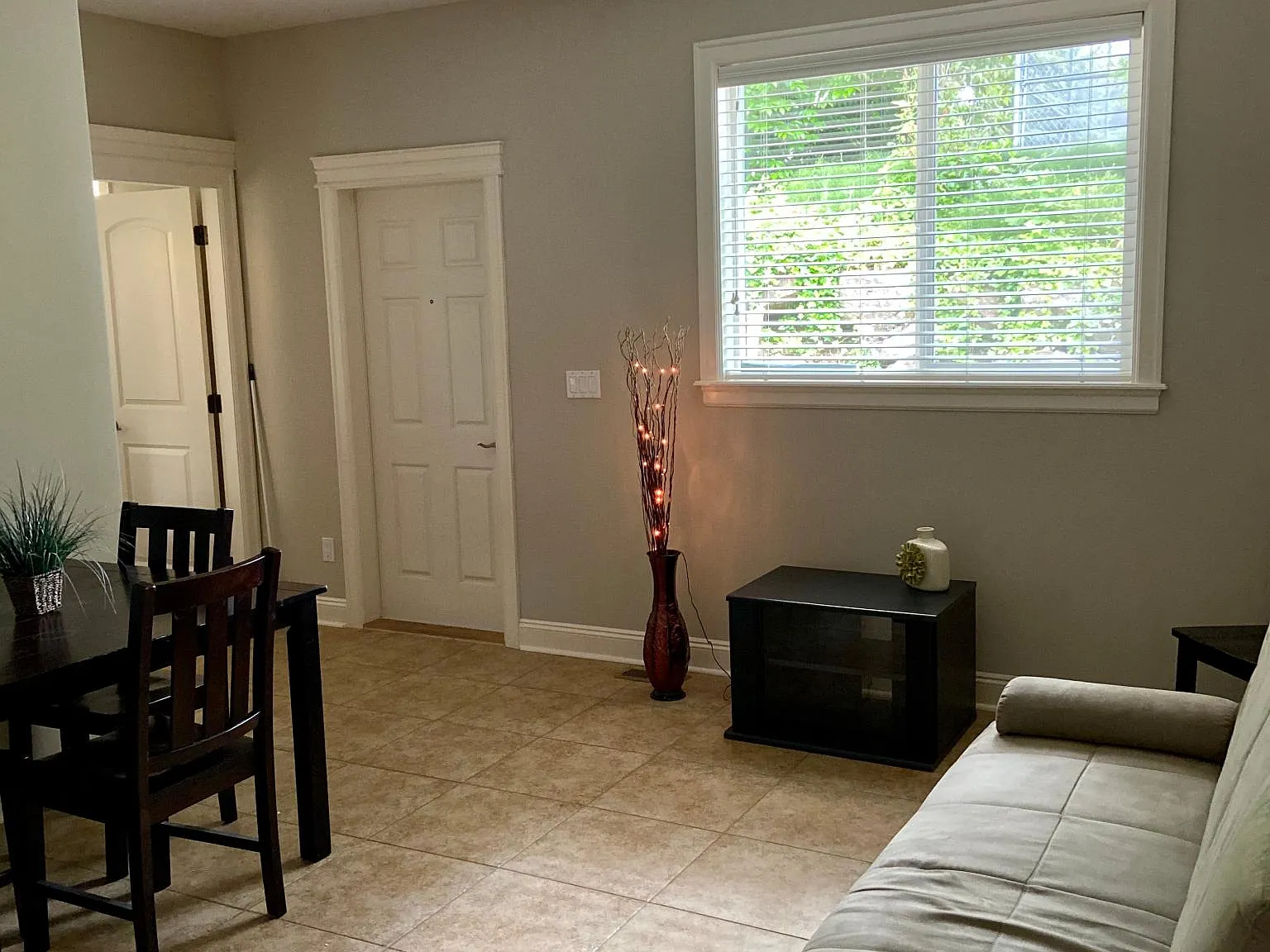 W Mukilteo Blvd, Everett — Photo 2