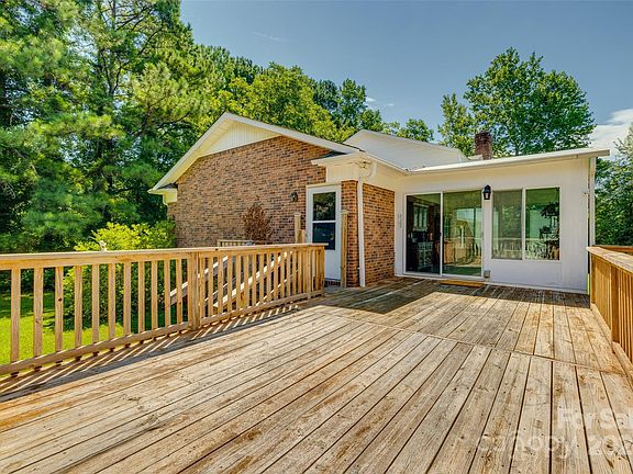 3rd image of 4668 Karwood Dr
