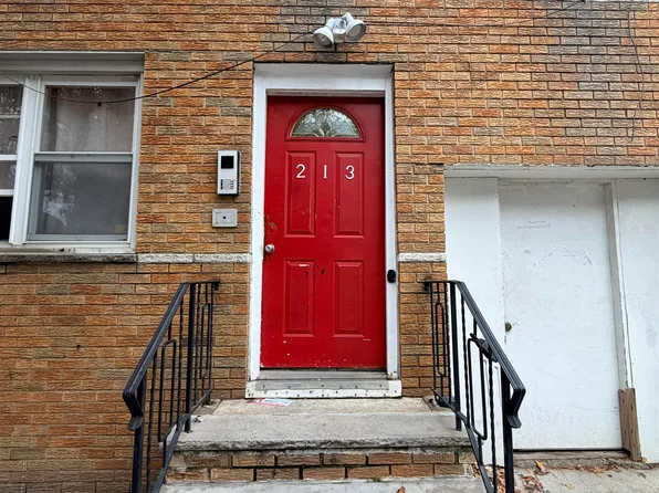 213 Webster Avenue image 17 of 18