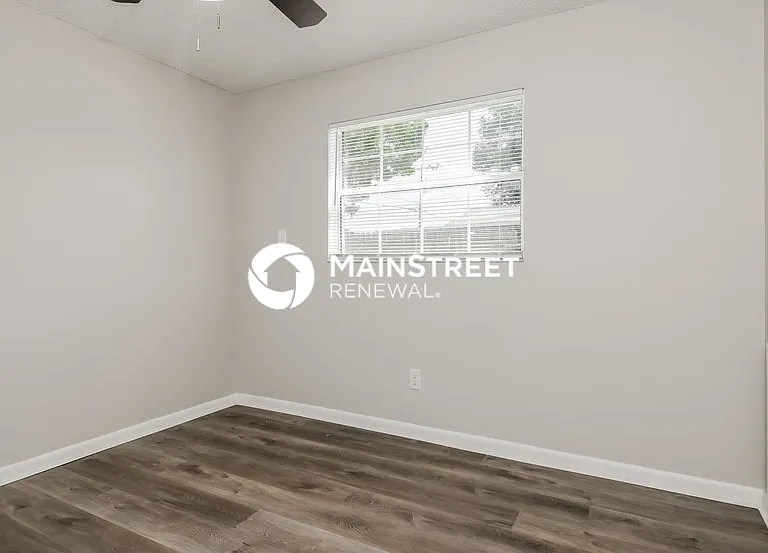 1660 Thoreau St — Photo 12