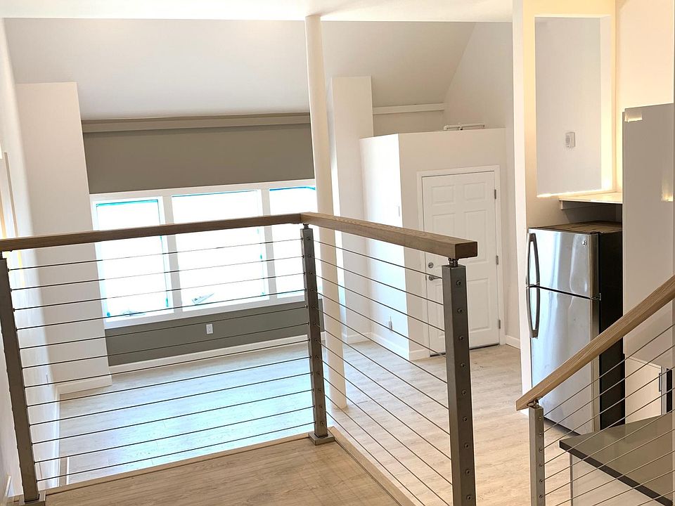 1st image of 160 Connecticut St #14