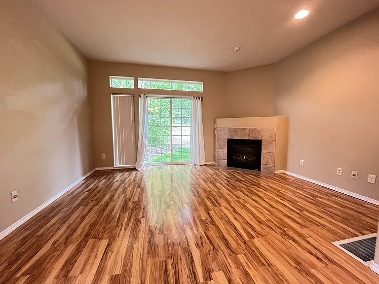15460 Brianne Ct — Photo 4