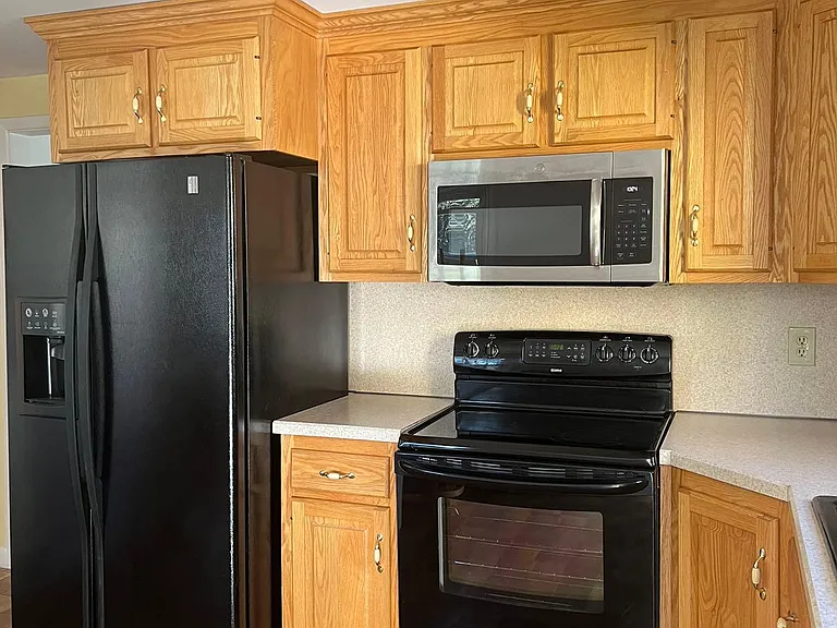 2197 Kings Hwy — Photo 6