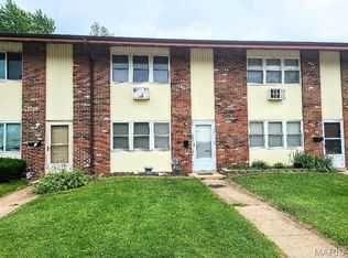 7540 Hazelcrest Dr, Hazelwood, MO 63042