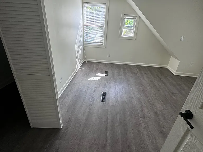 33 E Walnut Ave — Photo 12