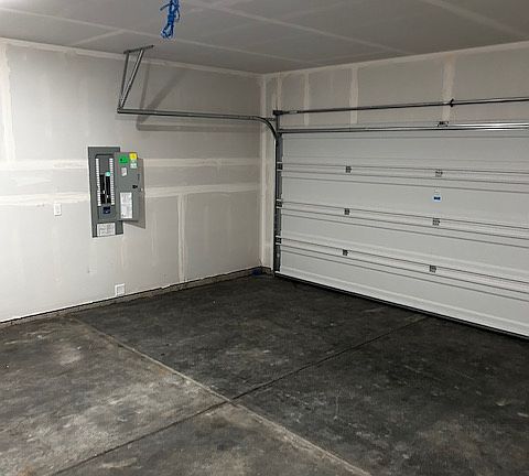 4th image of 111 NE Belfair Station Dr
