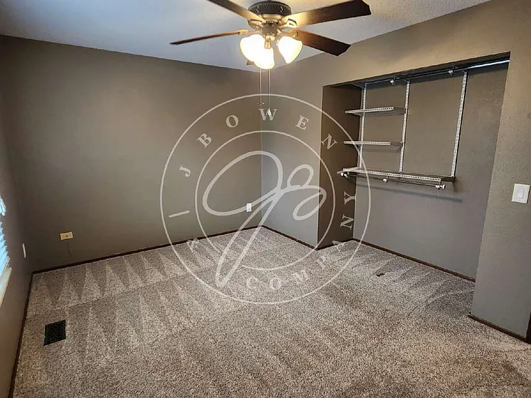9450 Millcroft Rd — Photo 13