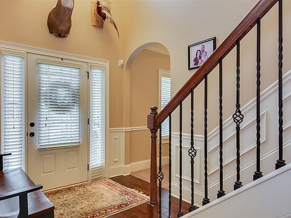 3rd image of 2419 Sunflower Dr