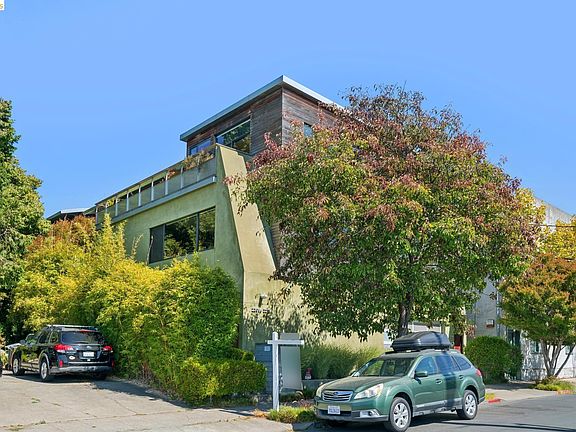 5th image of 2211 5th St #B
