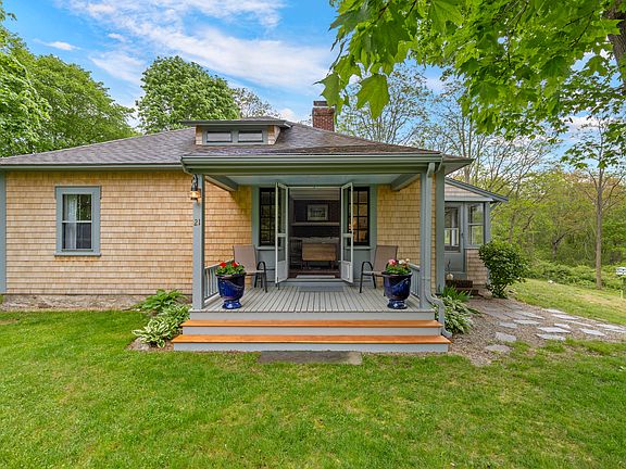 3rd image of 21 Quaker Road