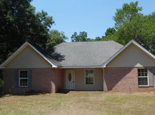 1085 Bouie Rd, Carriere, MS 39426