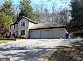 7895 Stump Run Rd, Fayetteville, PA 17222