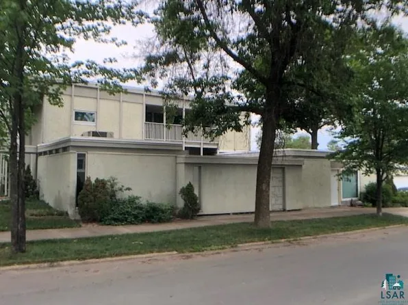 2530 5th Ave E, Hibbing, MN 55746