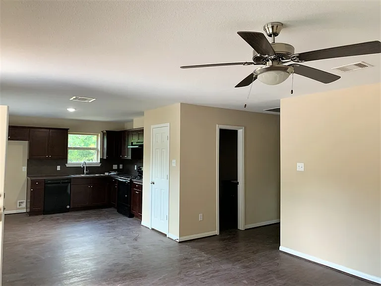 429 N Carolina St — Photo 3