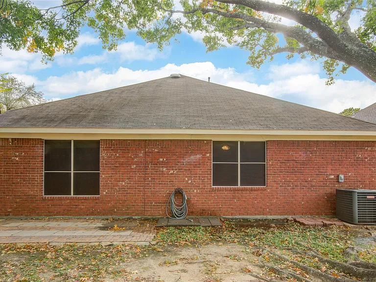 18422 Auburn Woods Dr — Photo 38