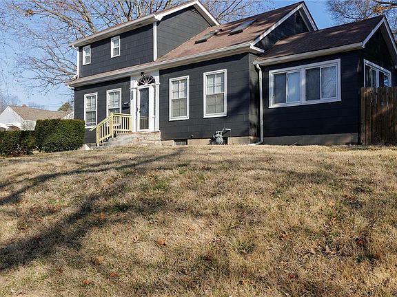 2nd image of 528 S Hedges St