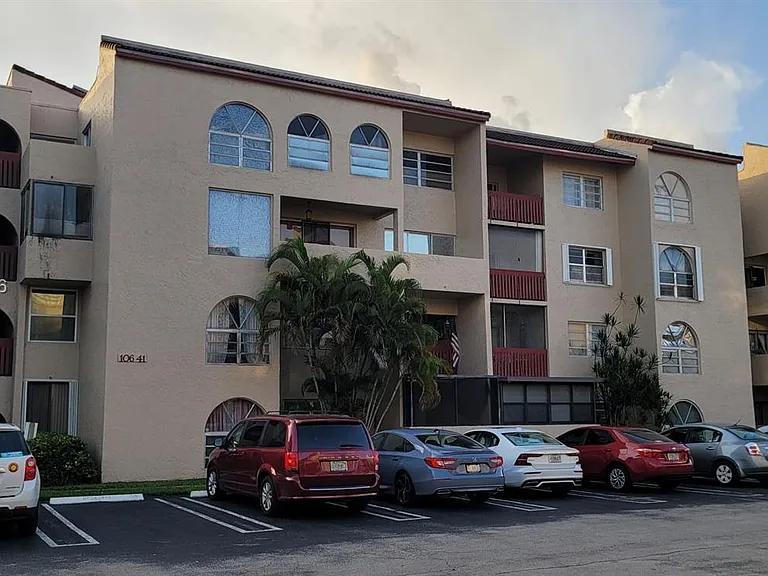 10641 SW 108th Ave #4A — Photo 24